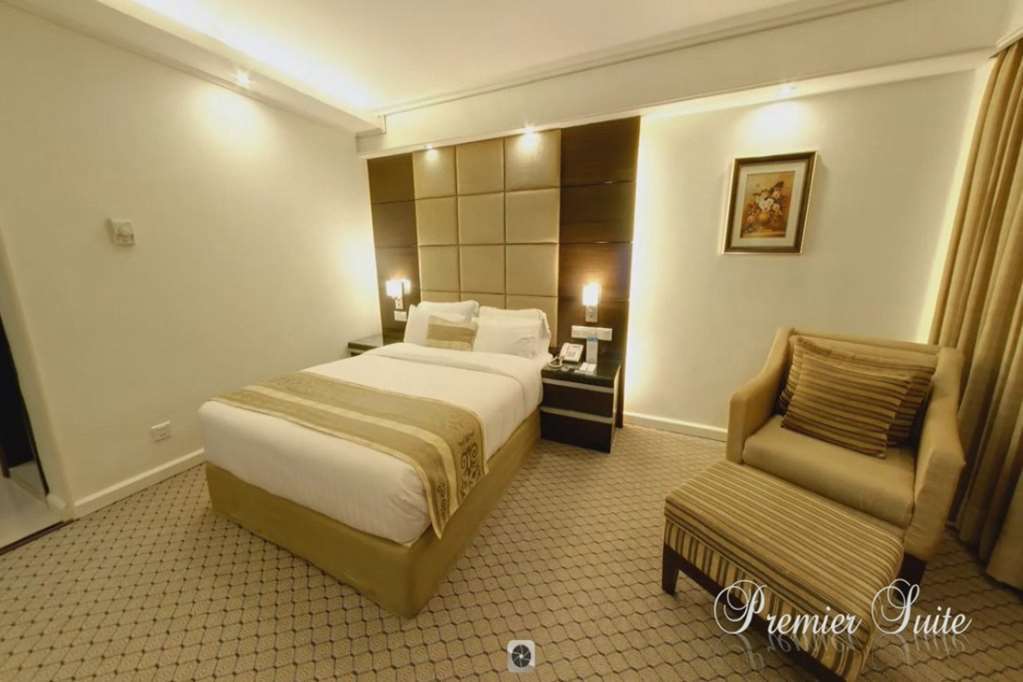 Hotel Agrabad Csittagong Szoba fotó